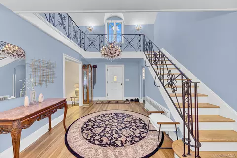 Entry Way - 64 E Roe Blvd, Brookhaven, NY 11788 photo 1 of 5