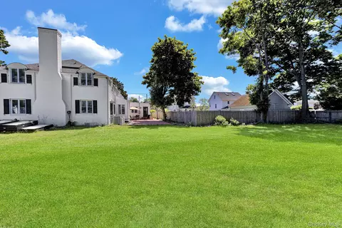 Exterior - 64 E Roe Blvd, Brookhaven, NY 11788 photo 8 of 8