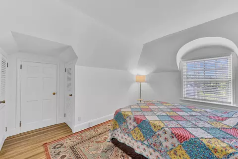 Bedroom - 64 E Roe Blvd, Brookhaven, NY 11788 photo 3 of 6