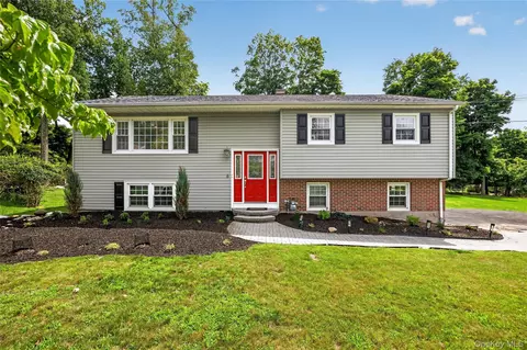 6 Linda Ln, Orangetown, NY 10965