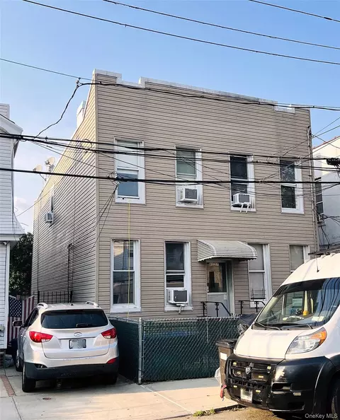 6217 62nd Rd, New York, NY 11379