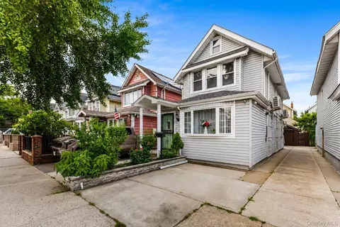 114-33 A 121st St, New York, NY 11420
