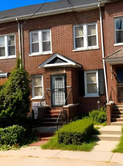 140-19 Rose Ave, New York, NY 11355