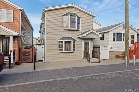19 W 13th Rd, Far Rockaway, NY 11693