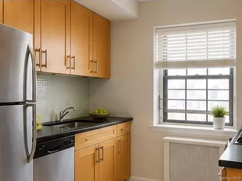 Kitchen - 78-11 Main St #3F, New York, NY 11367 photo 2 of 2