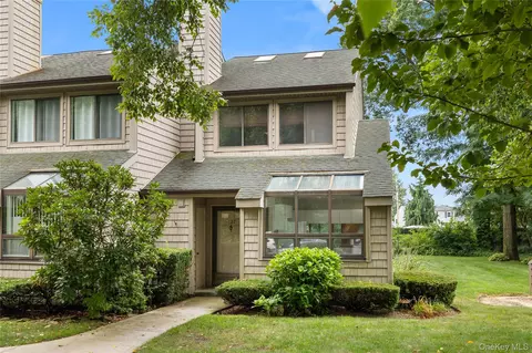 127 Beecher Avenue Ext, East Islip, NY 11730