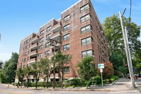 180 E Hartsdale Ave #1E, Greenburgh, NY 10530