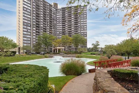 1 Bay Club Dr #19H, New York, NY 11360