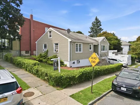 25 Coolidge Ave, Yonkers, NY 10701