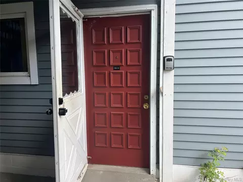 Entry Way - 401 Commons Way #D, Fishkill, NY 12524 photo 1 of 2