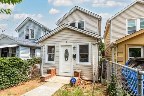 12313 144th St, Jamaica, NY 11436