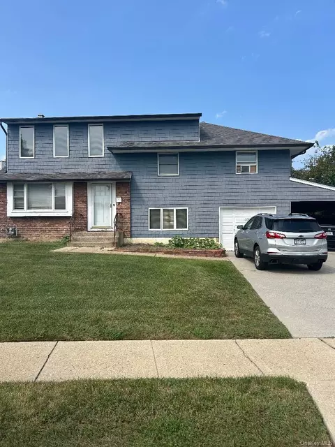 3701 Ruby Ln, Wantagh, NY 11793