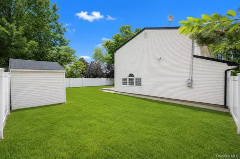 Exterior - 779 Peconic Ave, Babylon, NY 11704 photo 3 of 8