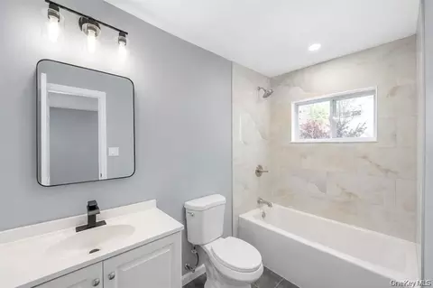 Bath - 779 Peconic Ave, Babylon, NY 11704 photo 3 of 4