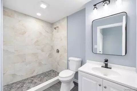 Bath - 779 Peconic Ave, Babylon, NY 11704 photo 1 of 4
