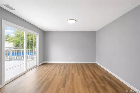 Living - 779 Peconic Ave, Babylon, NY 11704 photo 5 of 8