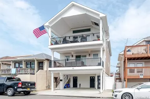 62 Ohio Ave, Long Beach, NY 11561