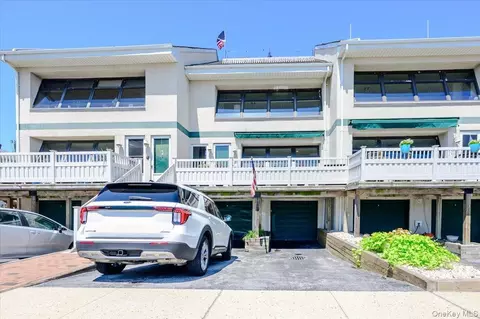 543 W Broadway #A, Long Beach, NY 11561