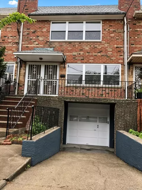 82-16 101st Ave, New York, NY 11416