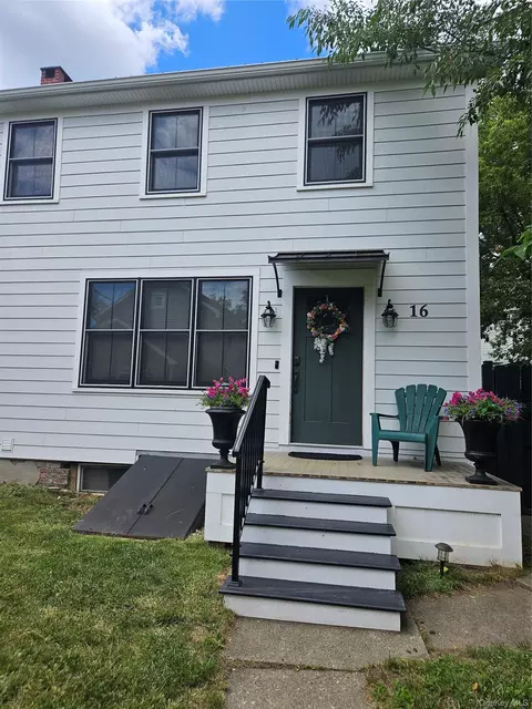 16 N Washington St, Athens, NY 12015
