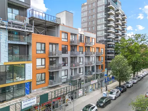 35-20 146th St #3B, Flushing, NY 11354
