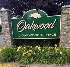 10 Oakwood Ter #94, New Windsor, NY 12553