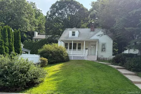 9 Chimney Pot Ln, Greenburgh, NY 10502