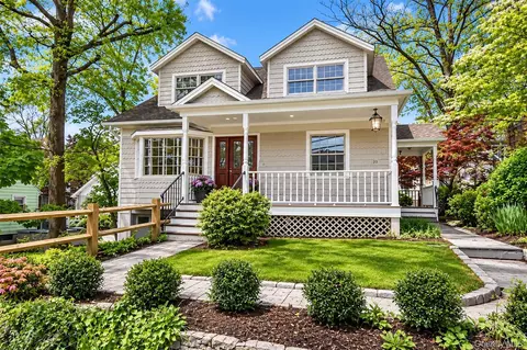 71 Northfield Ave, Greenburgh, NY 10522
