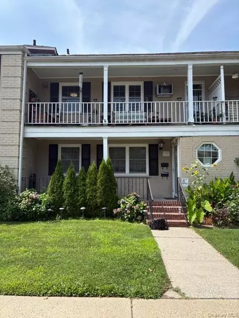 65-50 224 St #B, Oakland Gardens, NY 11364