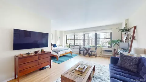 185 W End Ave #15E, New York, NY 10023