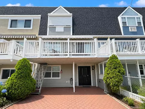 9508 Shore Front Pkwy, Far Rockaway, NY 11693