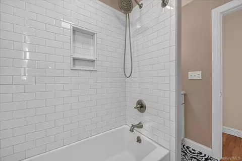 Bath - 256 E Main St, Beacon, NY 12508 photo 2 of 5