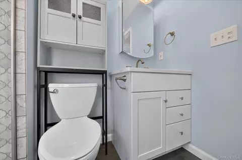 Bath - 256 E Main St, Beacon, NY 12508 photo 4 of 5
