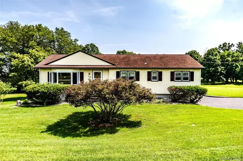 26 Beatty Ln, Crawford, NY 12566