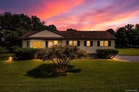 26 Beatty Ln, Crawford, NY 12566