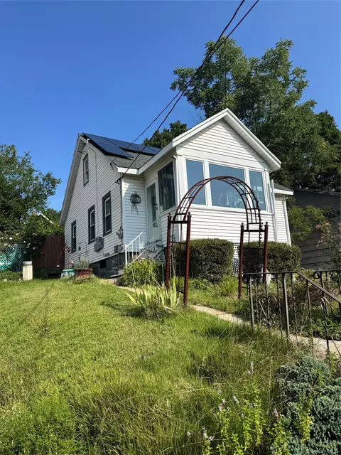 16 Earle St #14 1/2, Middletown, NY 10940