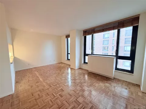 1 Irving Pl #U17H, New York, NY 10003