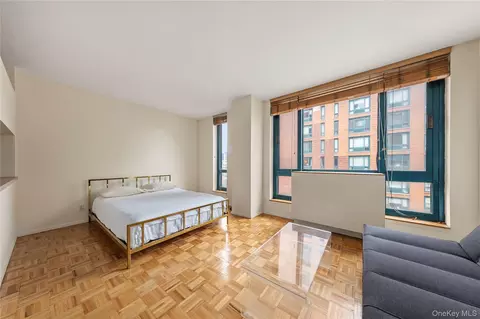 1 Irving Pl #U17H, New York, NY 10003