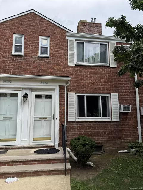 76-33 Commonwealth Blvd #A, New York, NY 11426