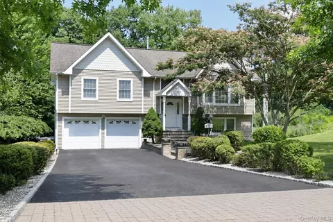 4 Woolf Rd, Stony Point, NY 10980