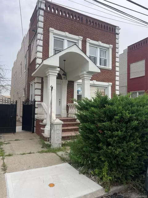 216-25 136th Rd, Laurelton, NY 11413