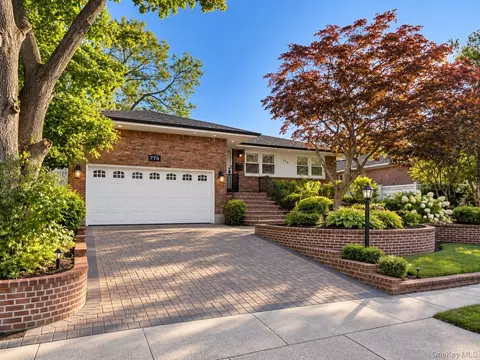 770 Allwyn St, Baldwin, NY 11510