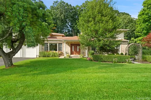 6 Orchard Hill Dr, Ramapo, NY 10952