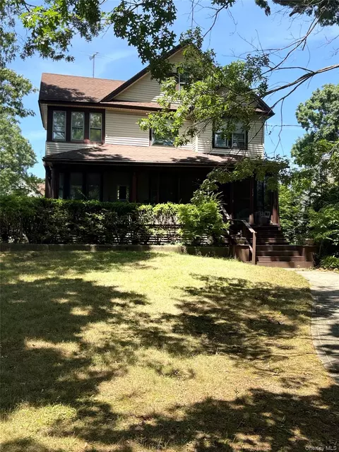 254 Hempstead Ave, Rockville Centre, NY 11570
