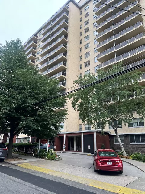 17520 Wexford Ter #4J, Jamaica, NY 11432