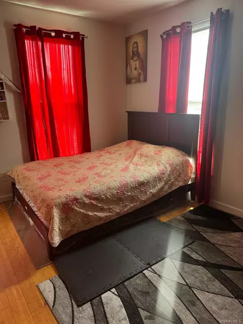 Bedroom - 172 N Ocean Ave, Patchogue, NY 11772 photo 8 of 9
