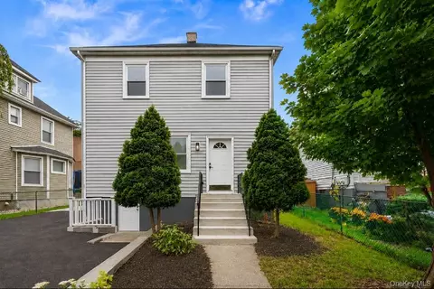18 Anna St, Orangetown, NY 10960