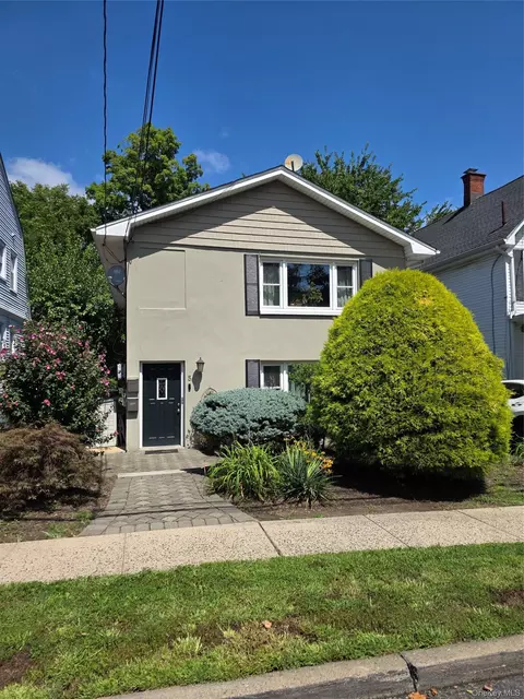 50 Elysian Ave, Orangetown, NY 10960