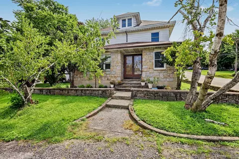 127 Highland Ave, Cortlandt, NY 10596