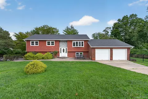 123 Lester Dr, Orangetown, NY 10983